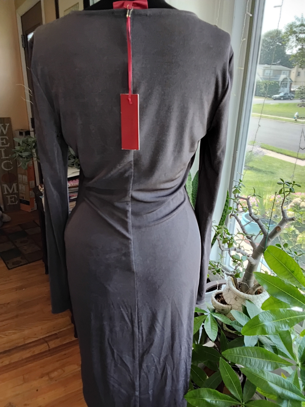 Jennifer Lopez Charcoal Ruched Long-Sleeve Midi Dress - Picture 4 of 6